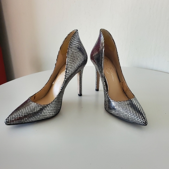 Pumps 4 Inch - Picture 4 of 4